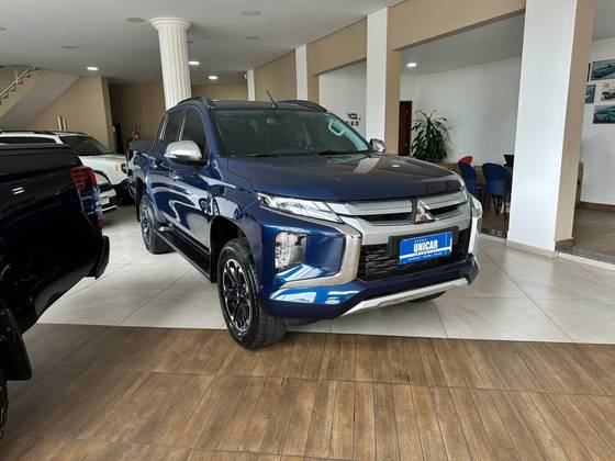 MITSUBISHI L200 TRITON 2.4 16V TURBO DIESEL SPORT HPE CD 4P 4X4 AUTOMÁTICO